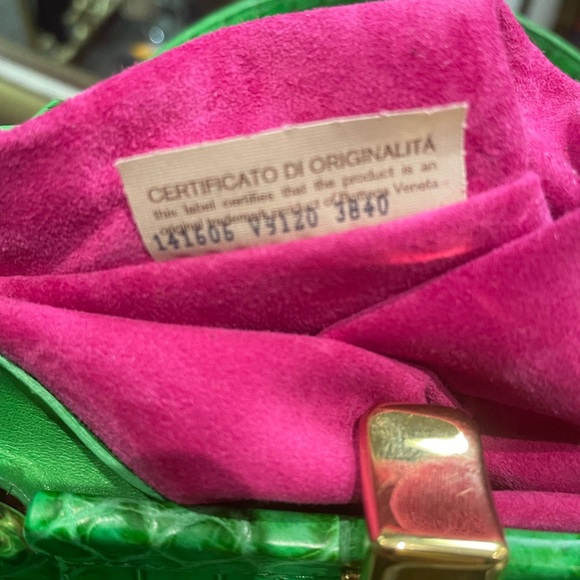 BOTTEGA VENETA SPECIAL EDITION ALLIGATOR HANDBAG - Picture 11 of 11